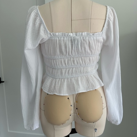 White Off Shoulder muslin Cropped Top - Picture 4 of 4